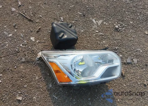 2017 Ford Transit T-250 z USA, uszkodzony, nr VIN 1FTYR1ZM9HKB08710